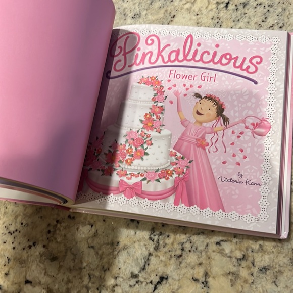 Pinkalicious Storybook Collection Hardback Book 6 Stories + extra bonus book!! - Picture 11 of 17